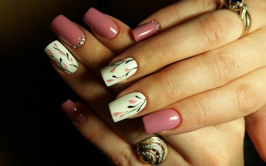 Пасхальный маникюр бутоны Пасхальный маникюр бутоны