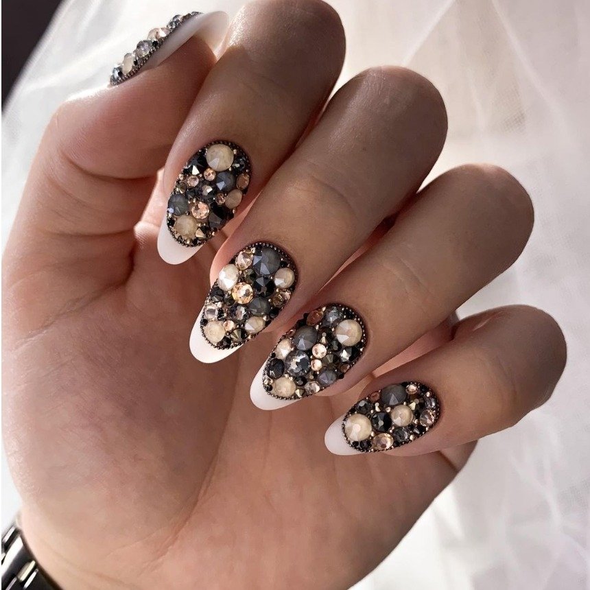 Модный маникюр 2023