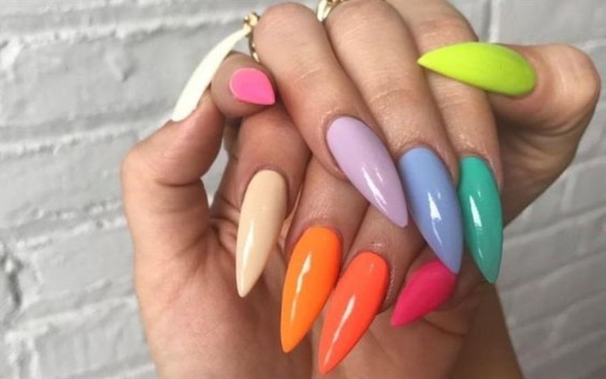 Пасхальный маникюр многоцветный Пасхальный маникюр многоцветный