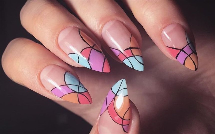 Пасхальный маникюр витражный френч Пасхальный маникюр витражный френч