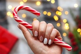 Какой маникюр сделать в январе: тренды сезона