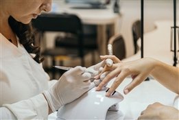 Праймер в маникюре: разновидности, выбор инанесение невидимой защиты для ногтей