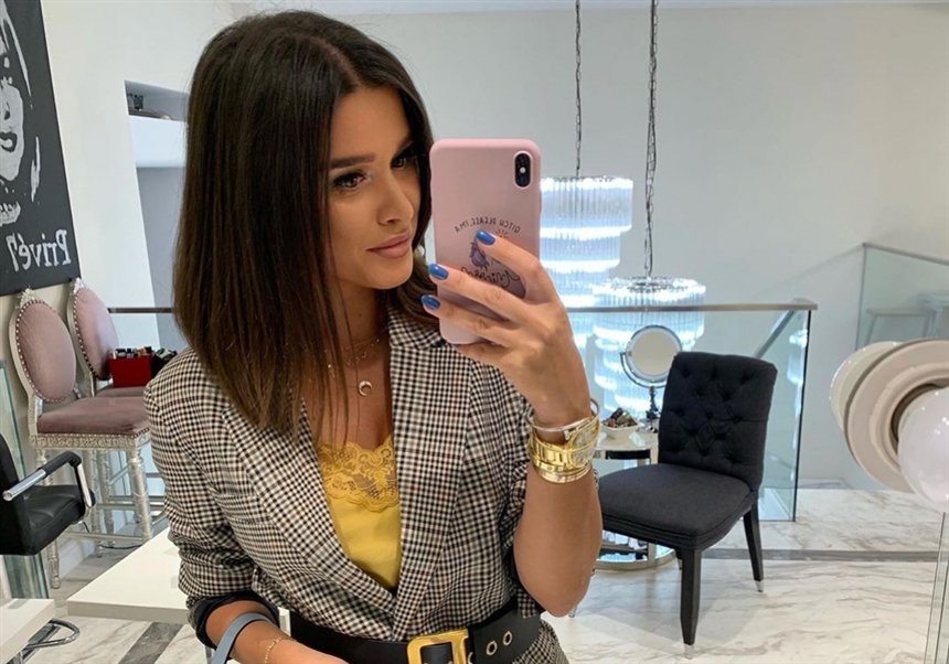 Ксения Бородина и маникюр