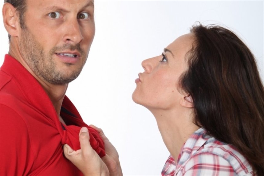 genschina_hvataet_za_grudki_mugchinu genschina_hvataet_za_grudki_mugchinu