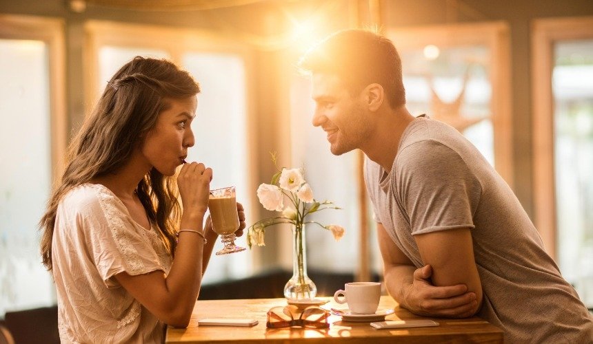 Мужчина и женщина на свидании