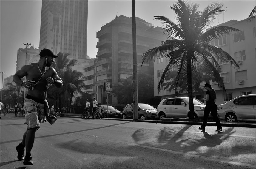 Поиграй с ним в неприступную крепость