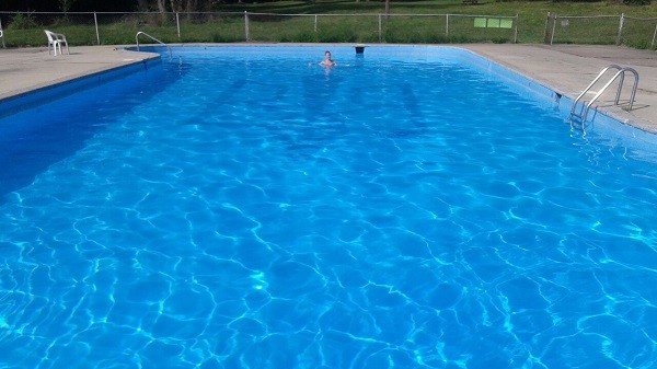 бассейн в усадьбе