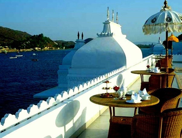 Дворец Дворец