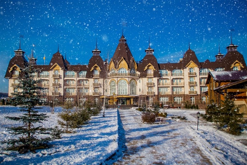 Новогодние каникулы в парк-отеле «Орловский» в Подмосковье