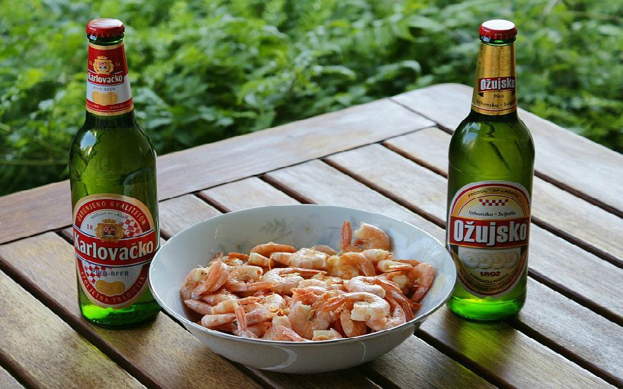 пиво и креветки