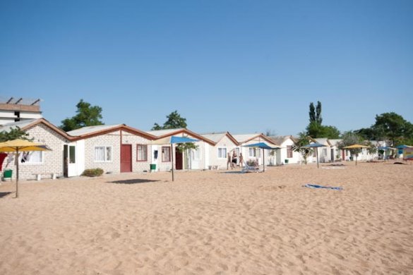 Золотой пляж в Феодосии