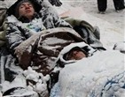 Активисты в снегу