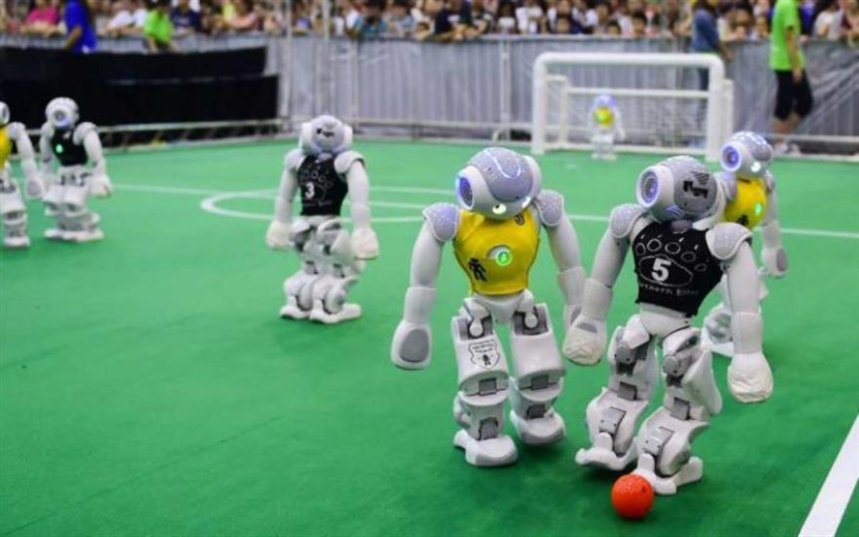 Роботы-футболисты