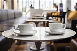 «Подвешенный кофе»: итальянская традиция, которая прижилась в России