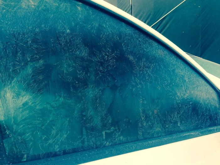 Обледенение на стекле