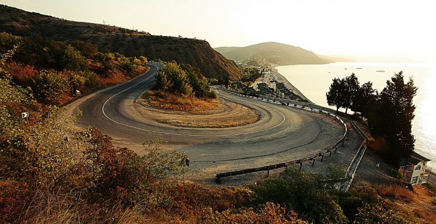 Дорога у моря