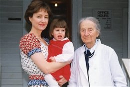 Спасла мир от эпидемии и проработала 110 лет: история жизни Лейлы Денмарк
