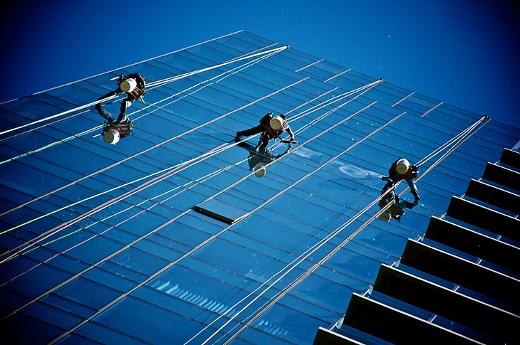 Мойщик окон небоскребов