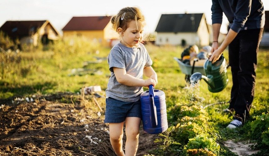 Как заработать свои первые деньги ребенку 5-8 лет
