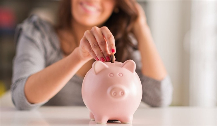 Копилка с деньгами  Копилка с деньгами