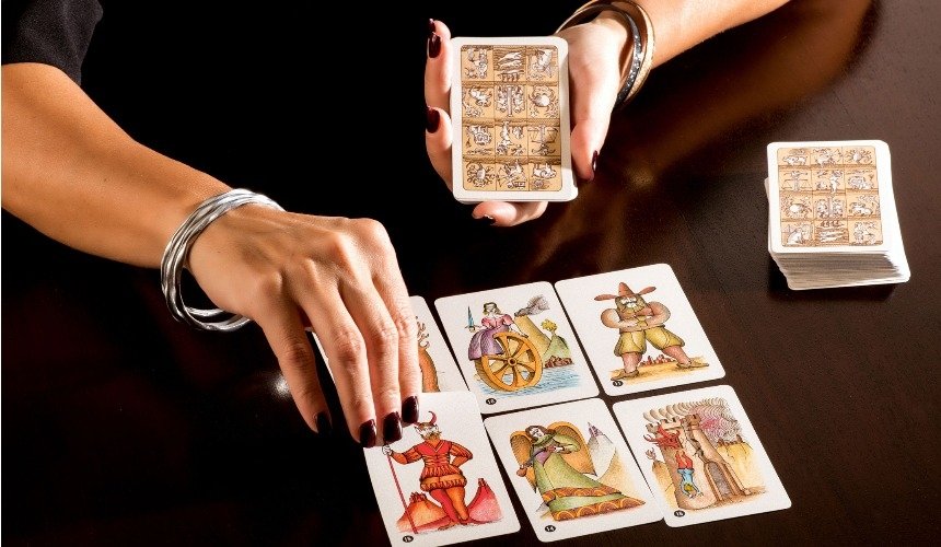Гадание на картах таро 