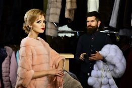 Почему женщина должна быть меркантильной. И должна ли?