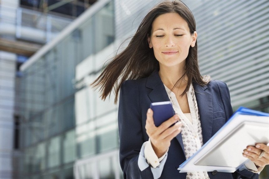 devuschka_s_mobilnim devuschka_s_mobilnim