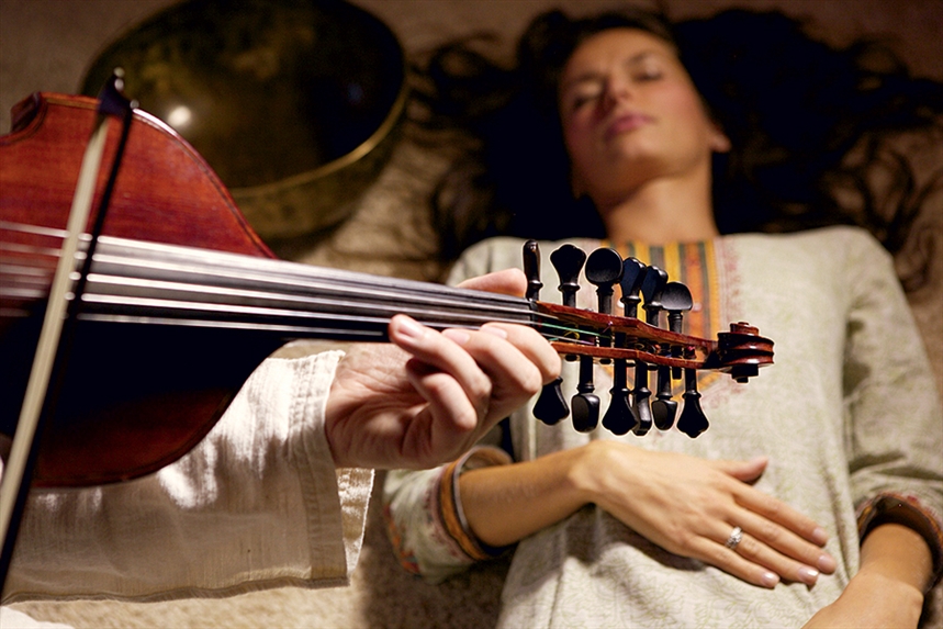 skripka_devuschka_spit