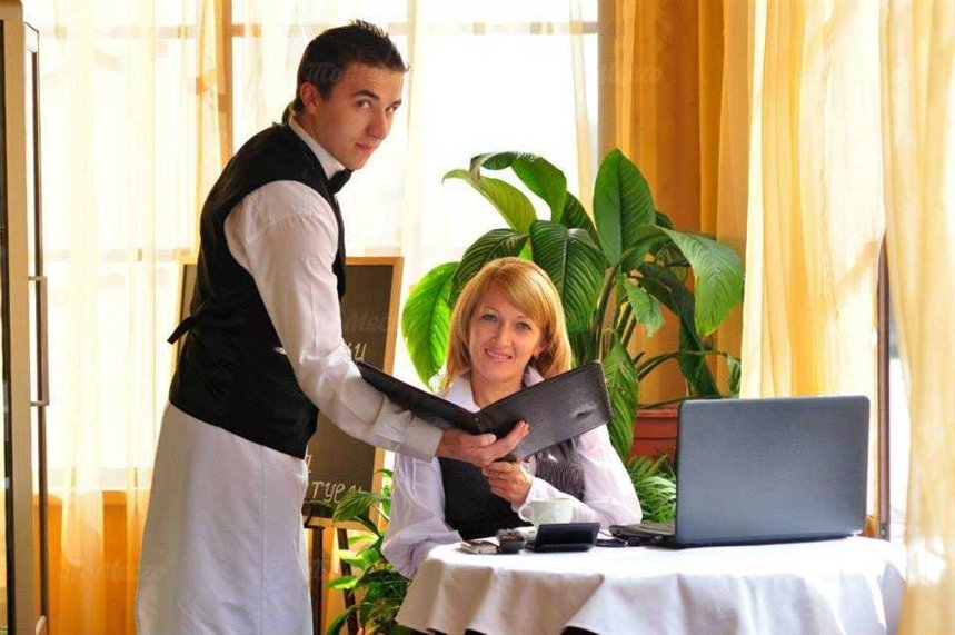 obslugivanie_v_restorane obslugivanie_v_restorane