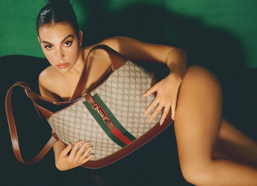 Джорджина Родригес на обложке журнала