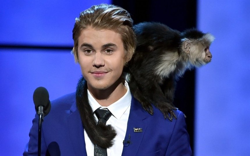 Бибер издевается над животными