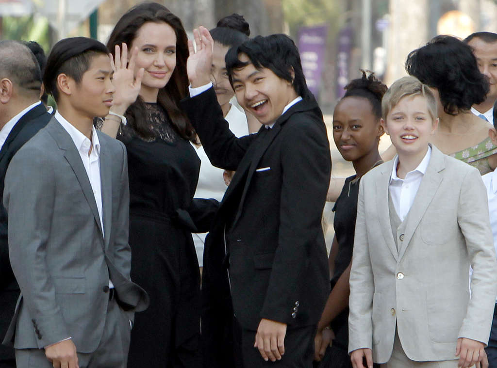джоли с детьми в камбодже