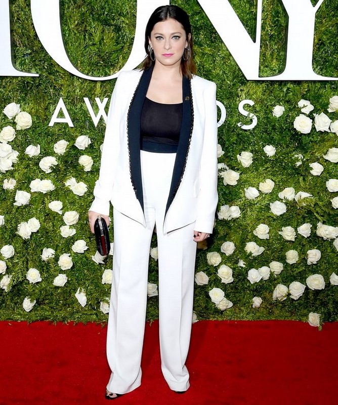 Рейчел Блум