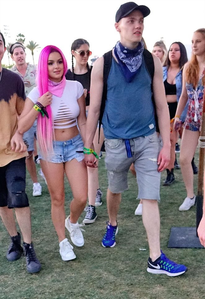 Ариэль Уинтер Ариэль Уинтер