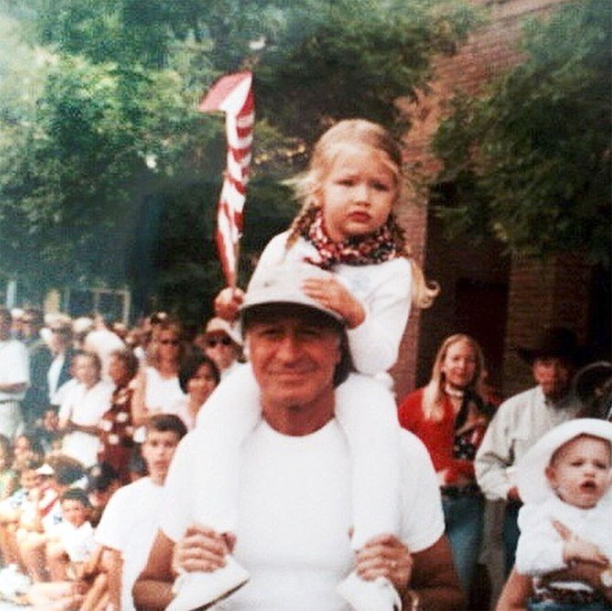 Джиджи Хадид с папой Джиджи Хадид с папой