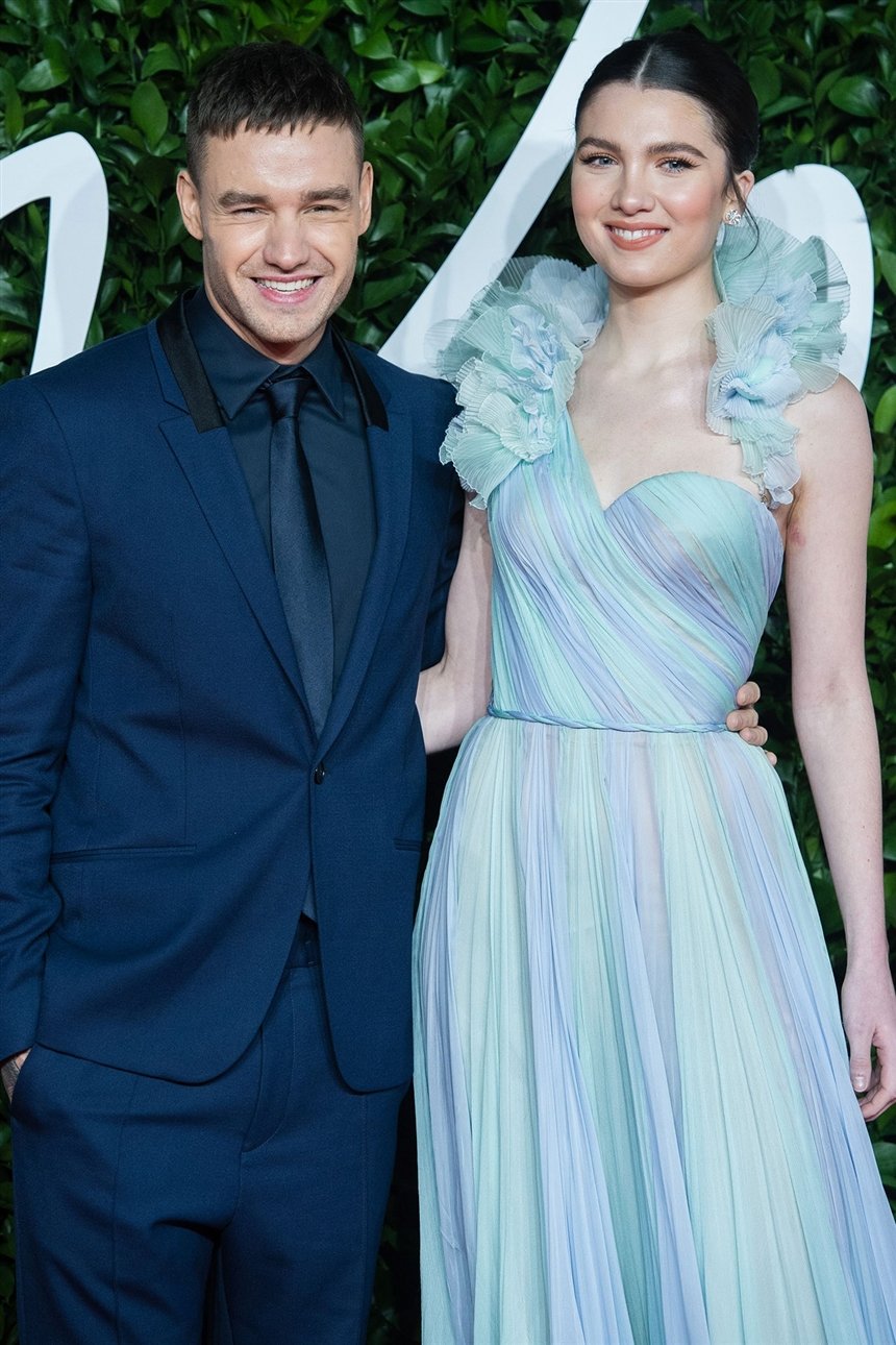 знаменитости, которые обручились в 2021