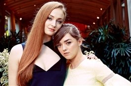 7 самых постыдных моментов в жизни актеров «Игры престолов»