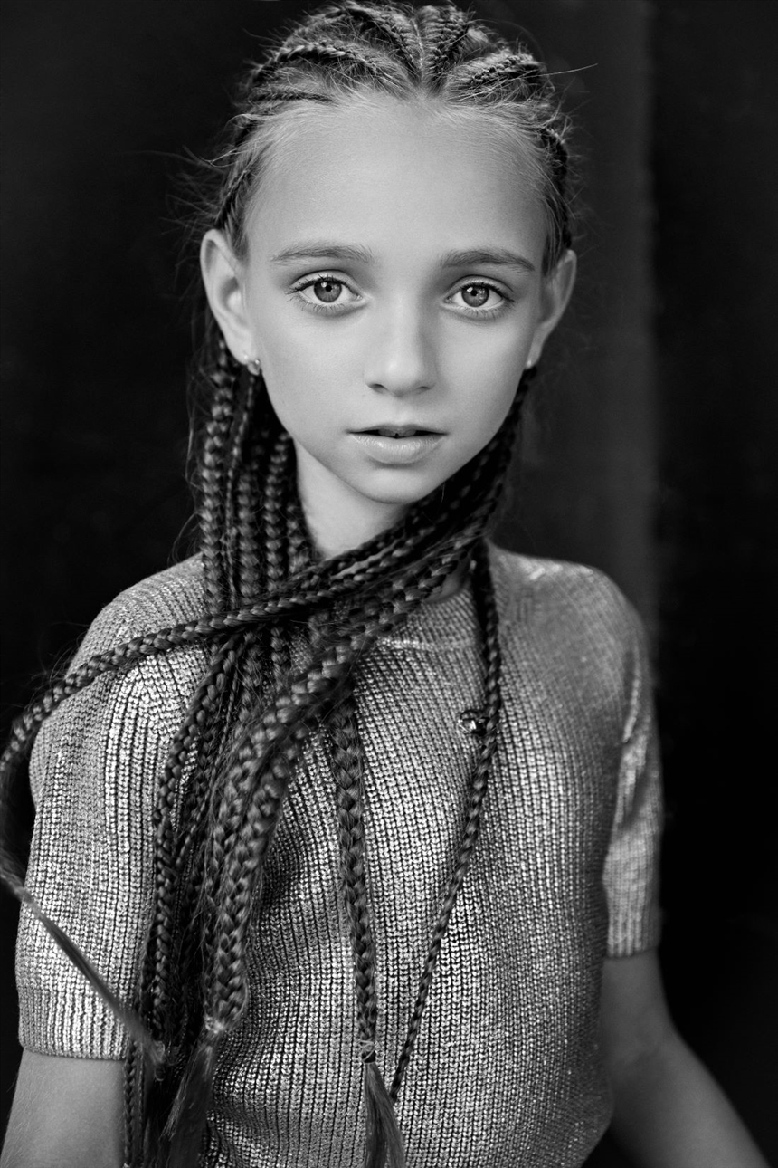 Надя — дочь олимпийской чемпионки Татьяны Навки и пресс-секретаря президента России Дмитрия Пескова