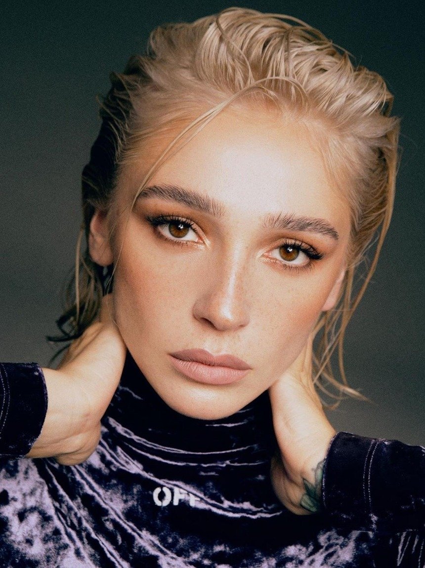 Настя Ивлеева 