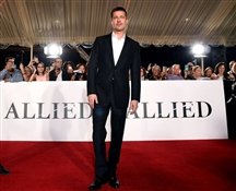 Самые стильные образы одинокого Брэда Питта (ФОТО)